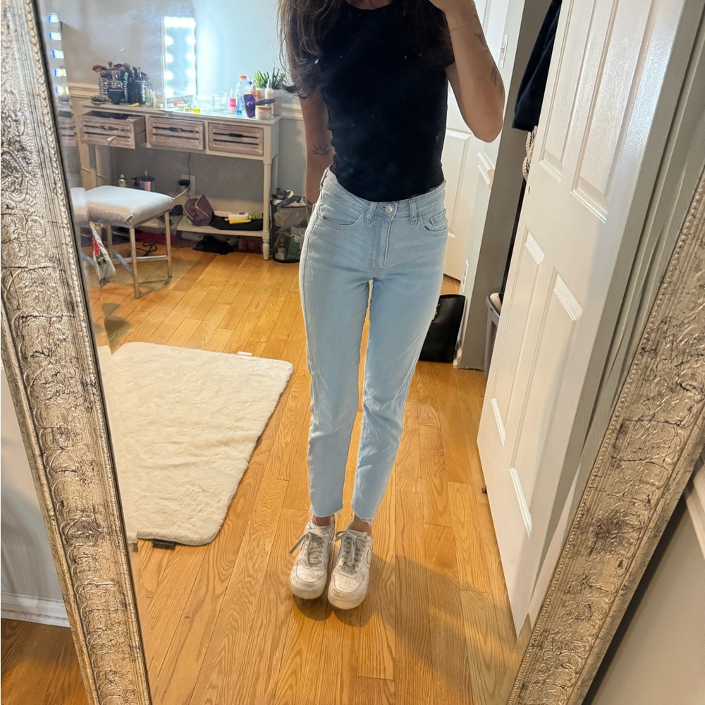Forever 21 High Rise Light Wash Relaxed Straight Leg Jeans, Size 24
